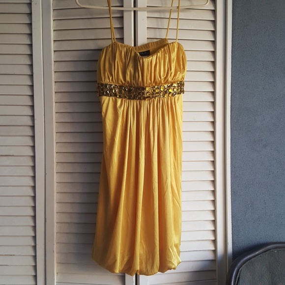 Yellow rhinestone cocktail dress. - Picture 1 of 1